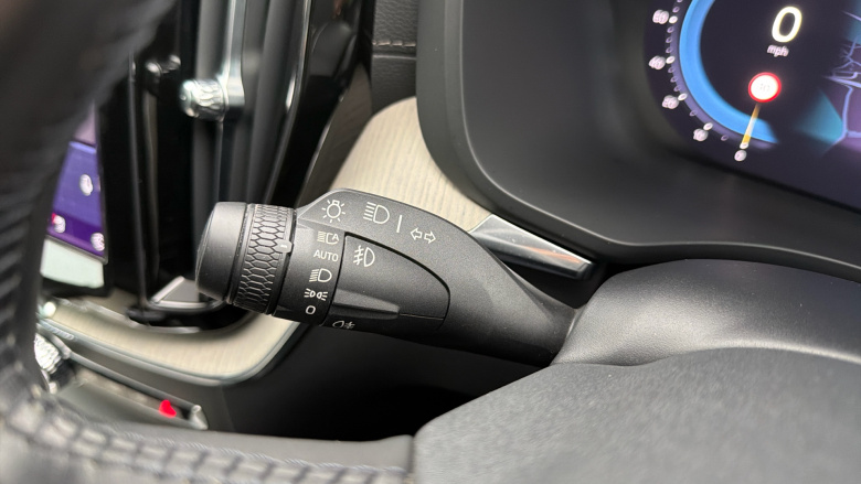 Volvo Xc60 2.0 T8 455 RC PHEV Inscription Pro 5dr AWD Auto Estate